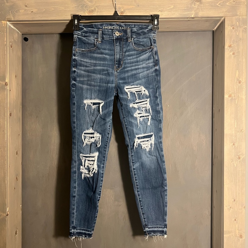 American Eagle size 2 ripped jeans blue wash